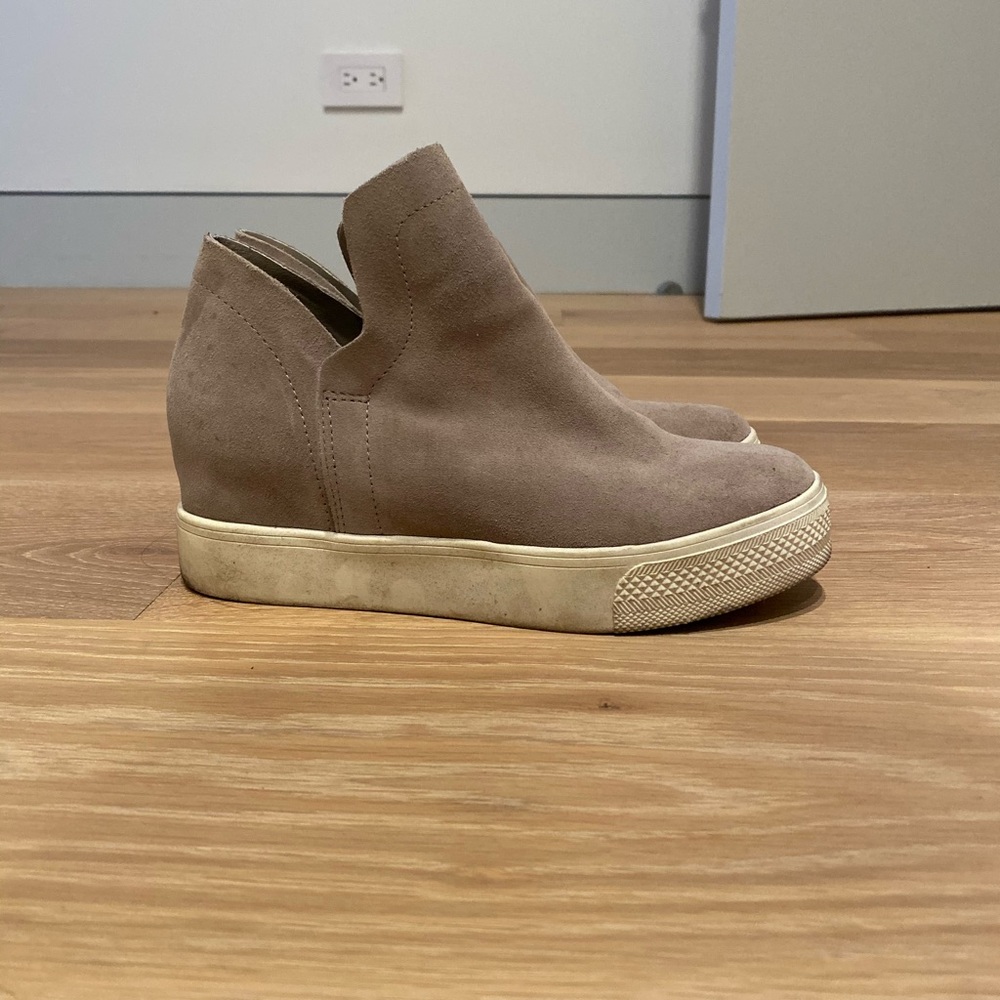 Aldo beige wedge